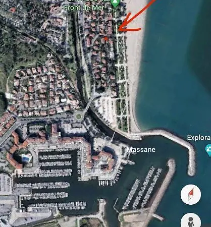 Les Pieds Dans Le Sable