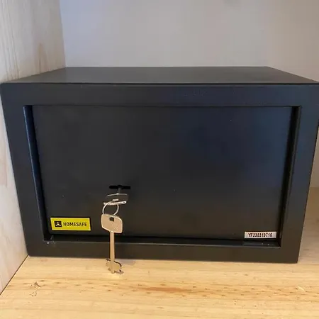 Les Pieds Dans Le Sable